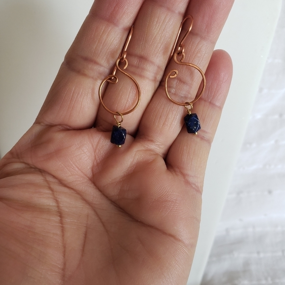 handmade wire lapis lazuli stone earring